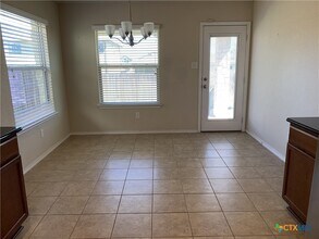 5331 Dauphin Dr in Belton, TX - Foto de edificio - Building Photo