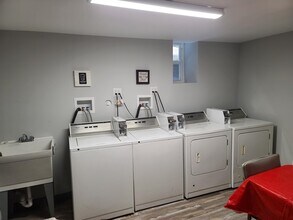 289 Day Ave in Fairview, NJ - Building Photo - Building Photo