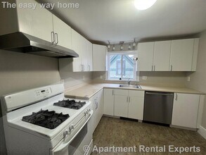28 Francesca Ave, Unit #3 in Somerville, MA - Foto de edificio - Building Photo