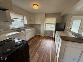 403 Arthur St NW in Huntsville, AL - Building Photo - Building Photo