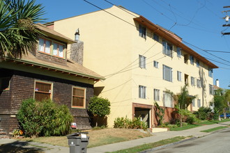 Bellevue Apartments in Oakland, CA - Building Photo - Building Photo