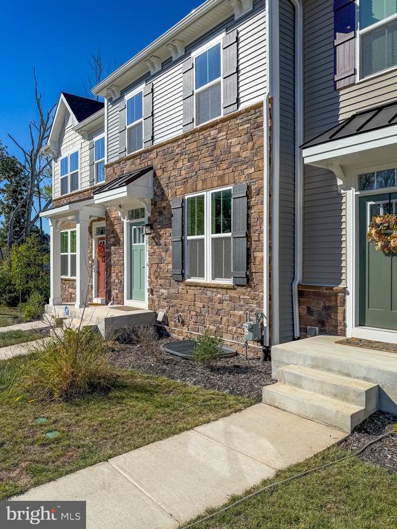 property at 46271 Mount Kellogg Ter