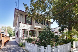 147-159 Emerson St in Palo Alto, CA - Building Photo - Building Photo