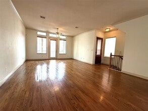 2010 Rosedale St in Houston, TX - Building Photo - Building Photo