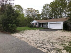 79 Owens Ln in Glastonbury, CT - Foto de edificio - Building Photo