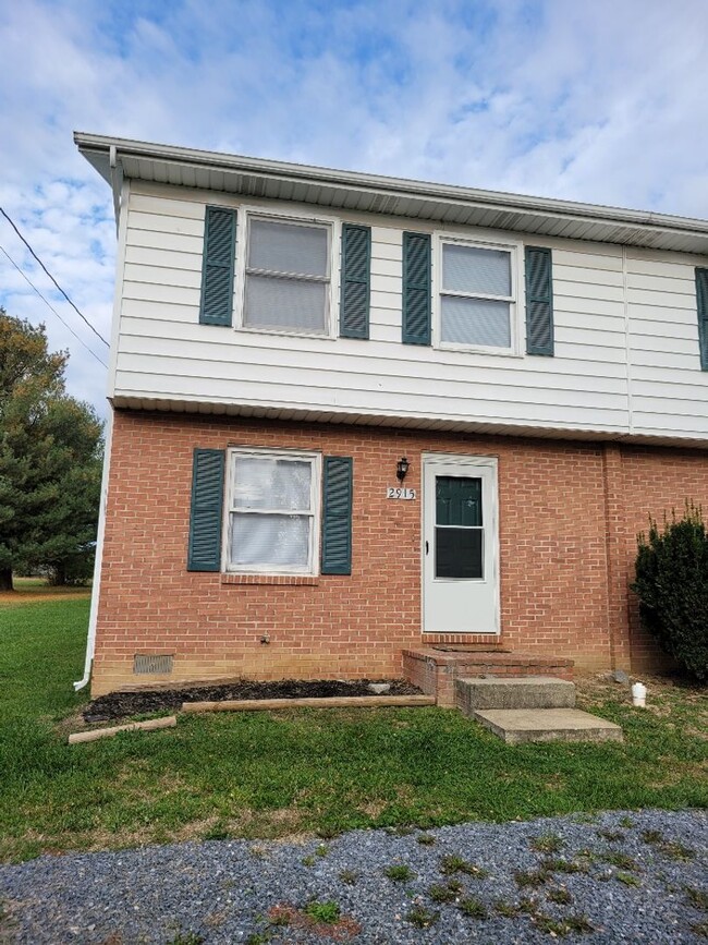 property at 2915 Packer St
