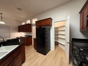 5953 Snow Leopard Cir in Elk Grove, CA - Building Photo - Building Photo