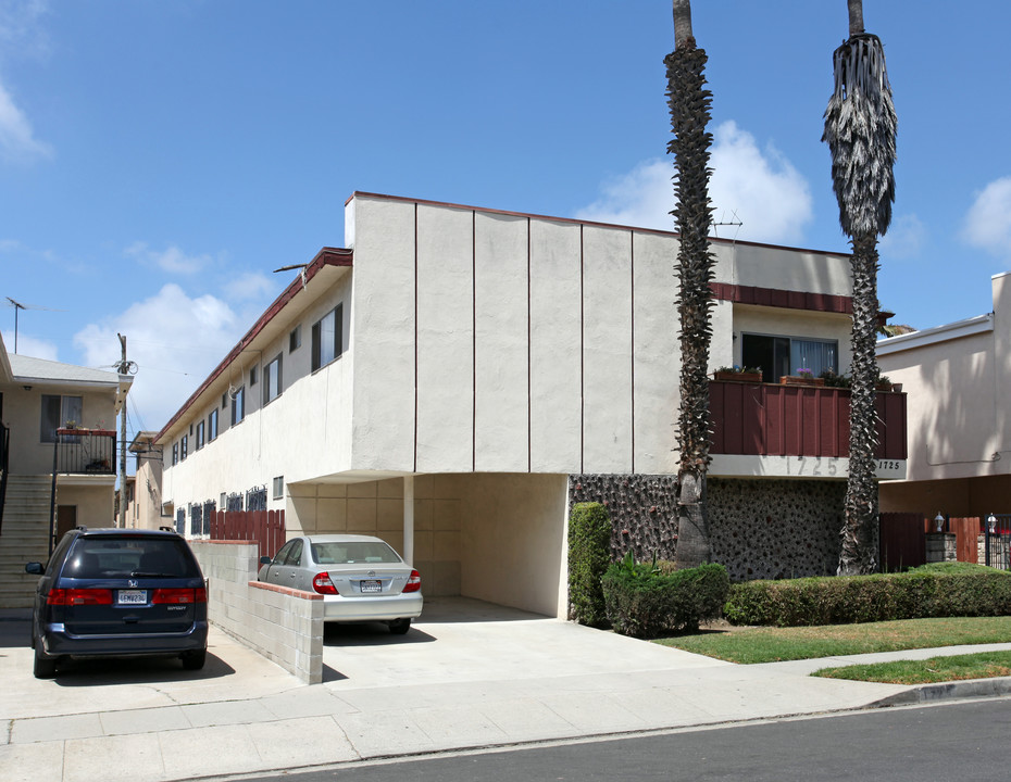 1725 Federal Ave in Los Angeles, CA - Building Photo