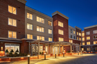 Cherry Hill Apartments in Arlington, VA - Building Photo - Building Photo