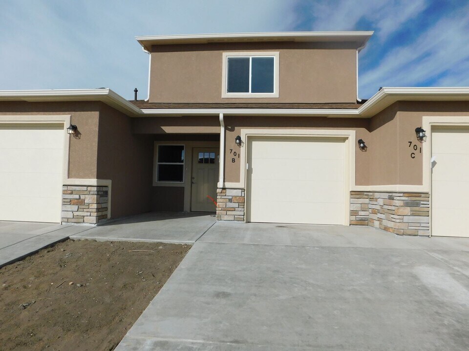 701 Canyon Ct, Unit Unit B in Grand Junction, CO - Building Photo