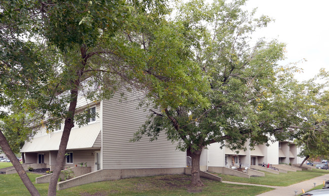 Corian Apartments in Edmonton, AB - Building Photo - Building Photo