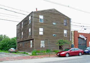 114 Washington Ave in Portland, ME - Foto de edificio - Building Photo