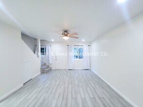 725 Coronado Ave in Long Beach, CA - Building Photo - Building Photo