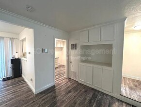 969 Palm Cir in Tracy, CA - Foto de edificio - Building Photo