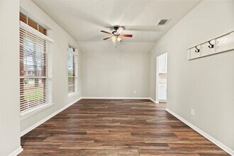 9910 Pine Flats Dr in Houston, TX - Building Photo - Building Photo