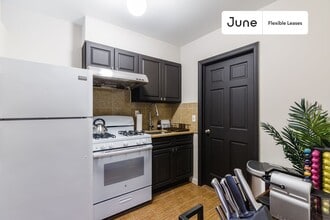 7 Eldridge St in New York, NY - Building Photo - Building Photo