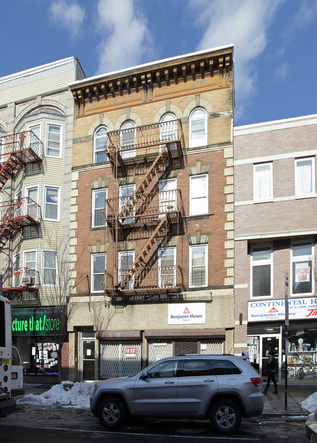 190 Ferry St in Newark, NJ - Building Photo - Building Photo