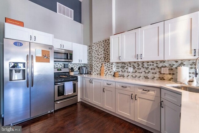 19 N 3rd St in Philadelphia, PA - Building Photo - Building Photo