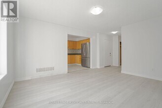 25 Cranston Ave in Ajax, ON - Building Photo - Building Photo