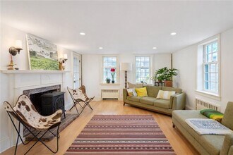 2678 E Main Rd in Portsmouth, RI - Building Photo - Building Photo