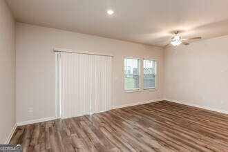 5110 Glade Park Dr in Lilburn, GA - Building Photo - Building Photo