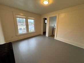 455 W 12th Ave in Eugene, OR - Building Photo - Building Photo