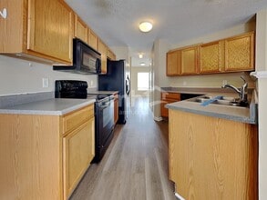 10024 Oriole Ct in Miamisburg, OH - Foto de edificio - Building Photo