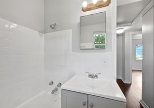 8308 Manavista St in Jacksonville, FL - Building Photo - Building Photo