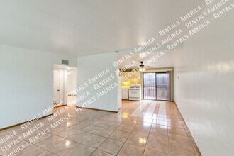 803 E Holaway Dr in Tucson, AZ - Building Photo - Building Photo