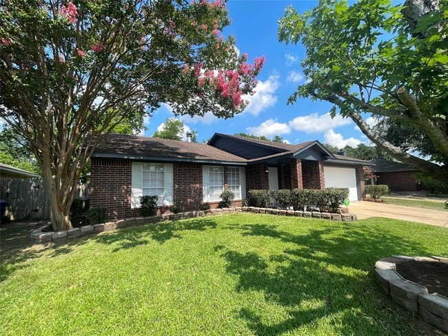 property at 3611 Shadow Trail