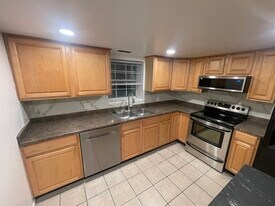 221 E Nicoletti Dr, Unit 221 in Midvale, UT - Building Photo