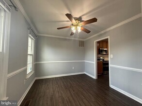 10002 Erlwood Ct in Fredericksburg, VA - Foto de edificio - Building Photo