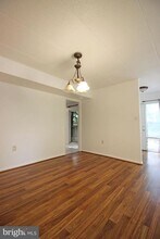 11607 Windbluff Ct in Reston, VA - Building Photo - Building Photo