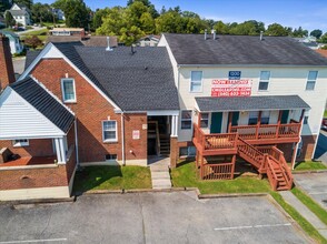 1200 Fairfax St in Radford, VA - Foto de edificio - Building Photo