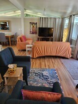 1033 Broadmoor Dr in Napa, CA - Building Photo