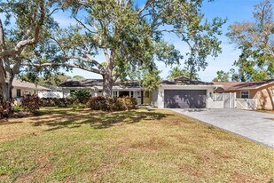 1455 54th Ave NE in St. Petersburg, FL - Building Photo