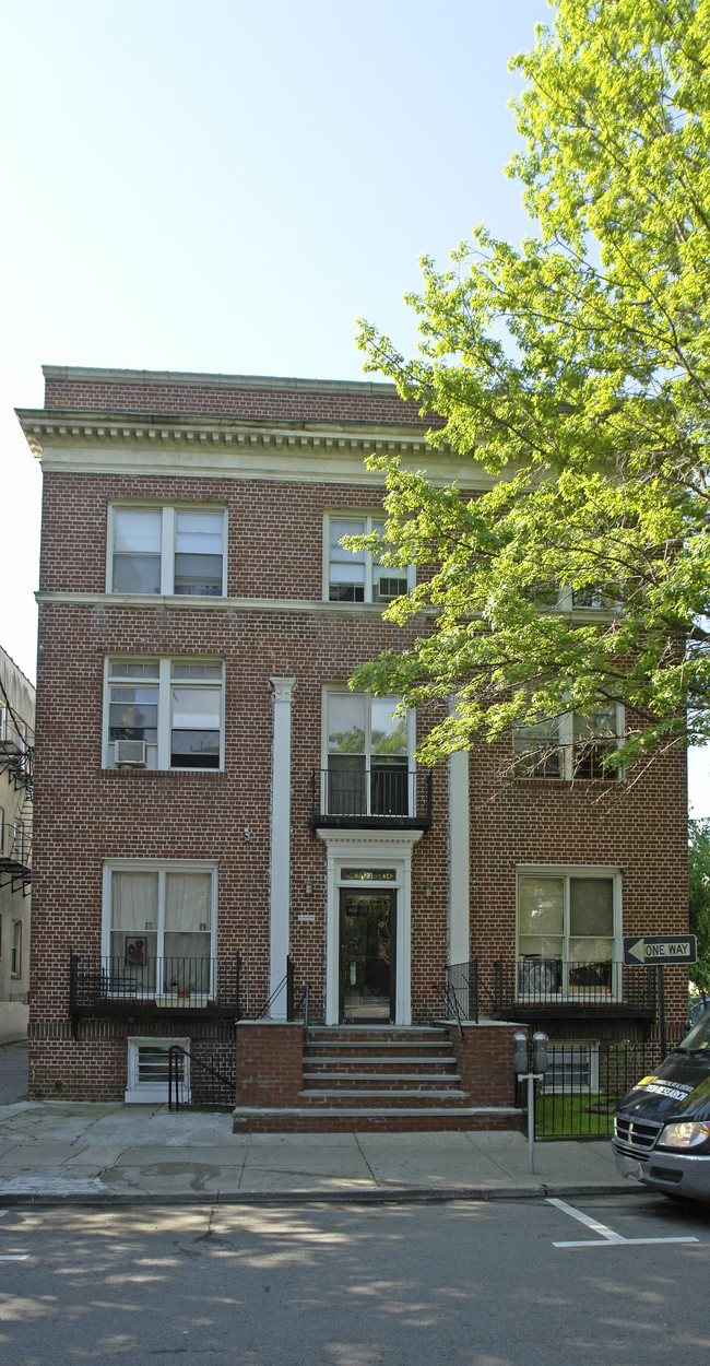 23 Mitchell Pl