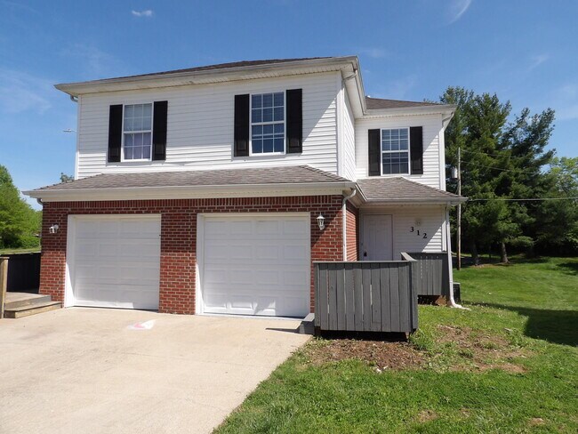 312 Bypass Plaza Dr in Frankfort, KY - Building Photo - Building Photo