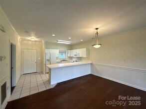 9113 Meadow Vista Rd in Charlotte, NC - Building Photo - Building Photo