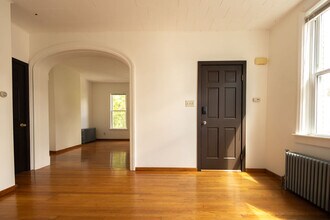 102 11th St in Troy, NY - Building Photo - Building Photo