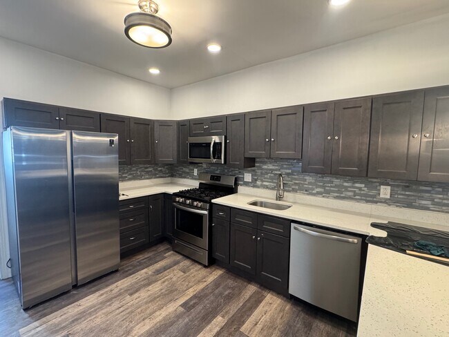 property at 2523 W Cumberland St