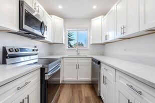 1410 S Federal Hwy in Lake Worth Beach, FL - Building Photo