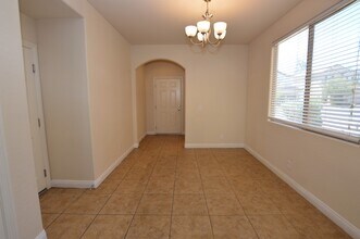 126 La Tourette Ct in Las Vegas, NV - Building Photo - Building Photo