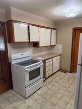 720 Grandview Ave in Newton, KS - Building Photo - Building Photo