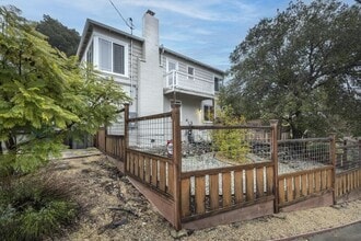 3440 Oak Knoll Blvd in Oakland, CA - Building Photo - Building Photo