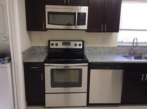 19611 SW 103rd Ct in Cutler Bay, FL - Building Photo - Building Photo