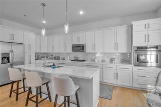1300 Sweet Home Rd in Buffalo, NY - Building Photo - Building Photo