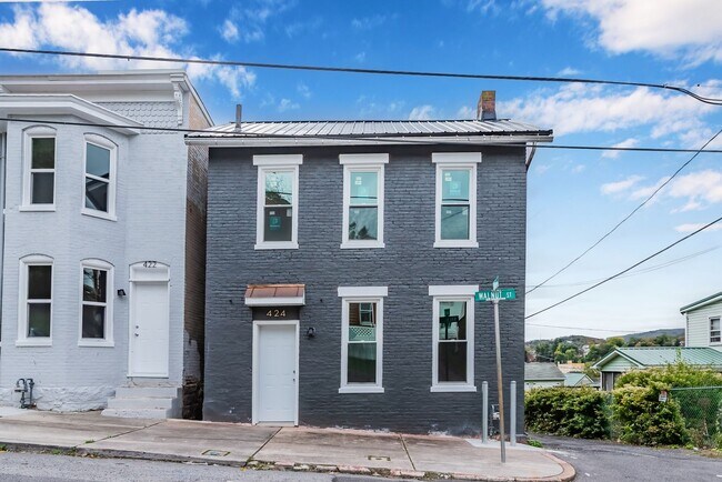 property at 424 Walnut St