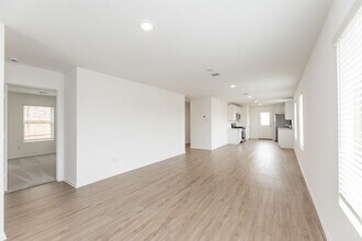 7347 Greenbriar Cayon Ln in Katy, TX - Building Photo - Building Photo