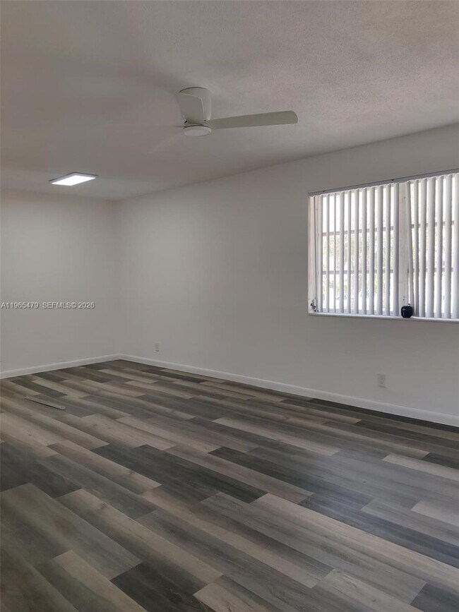 5950 NE 18th Ave in Fort Lauderdale, FL - Building Photo - Building Photo